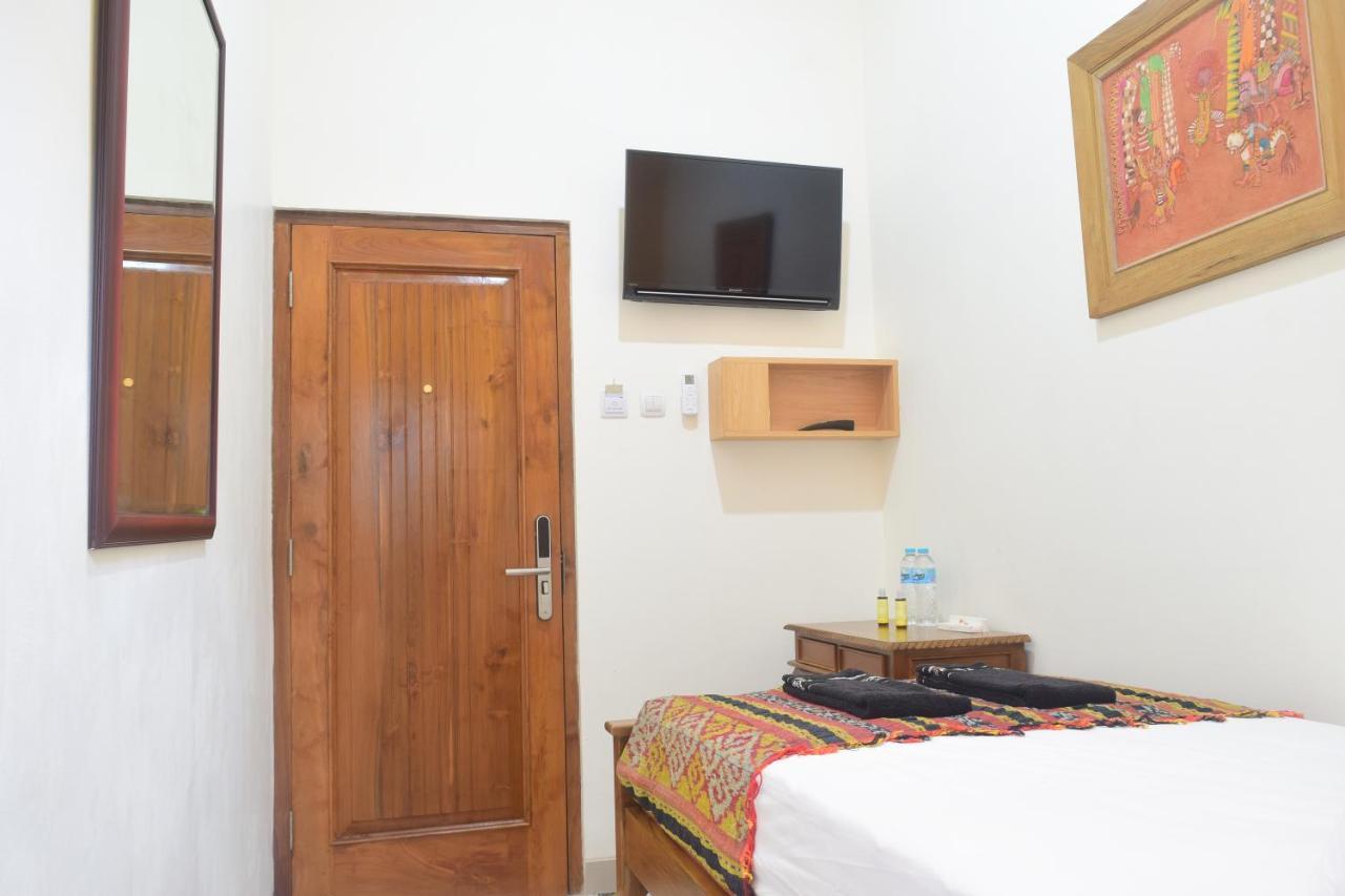 יוגיאקרטה The Cabin Hotel Ambasador מראה חיצוני תמונה