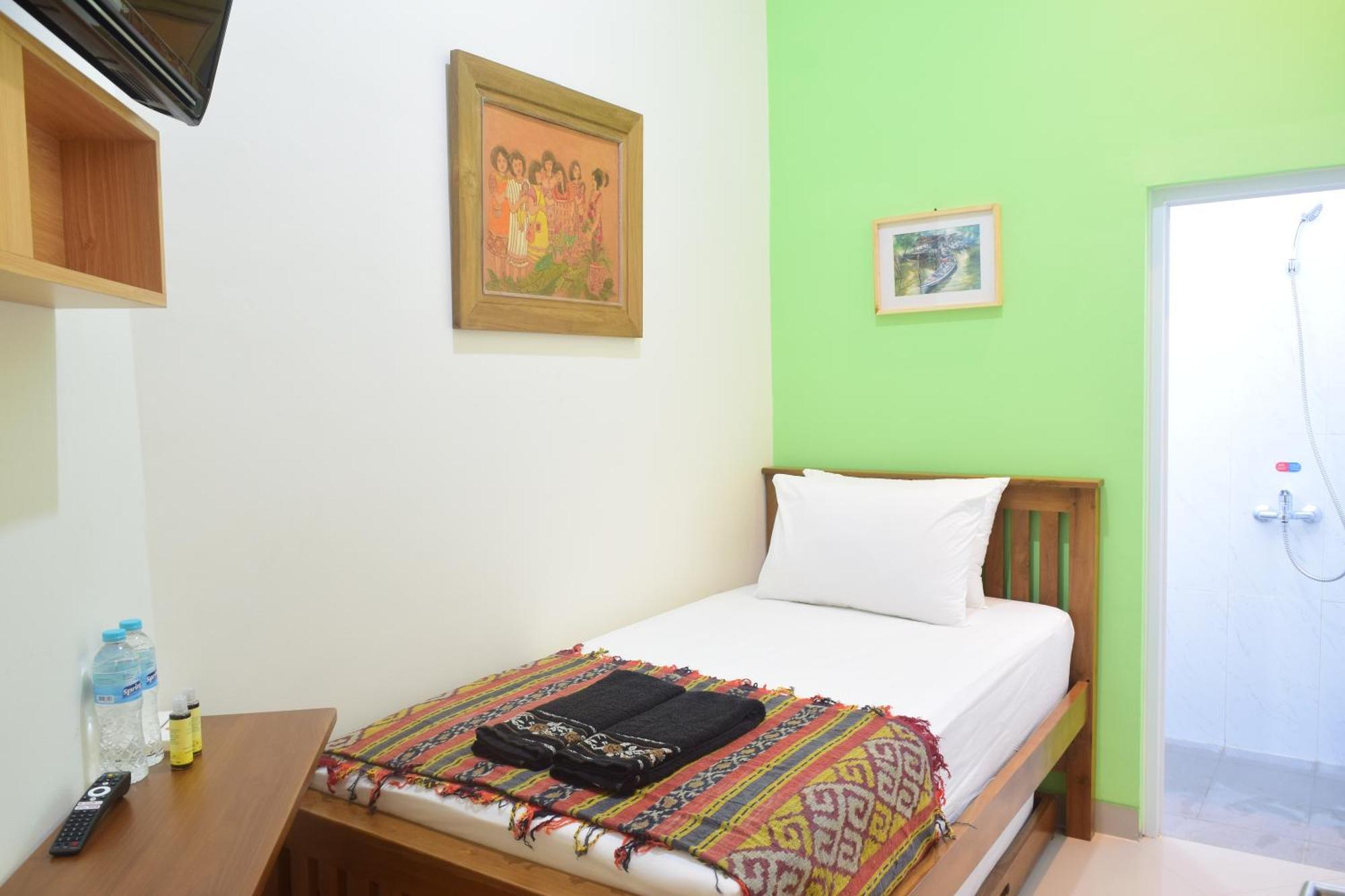יוגיאקרטה The Cabin Hotel Ambasador מראה חיצוני תמונה